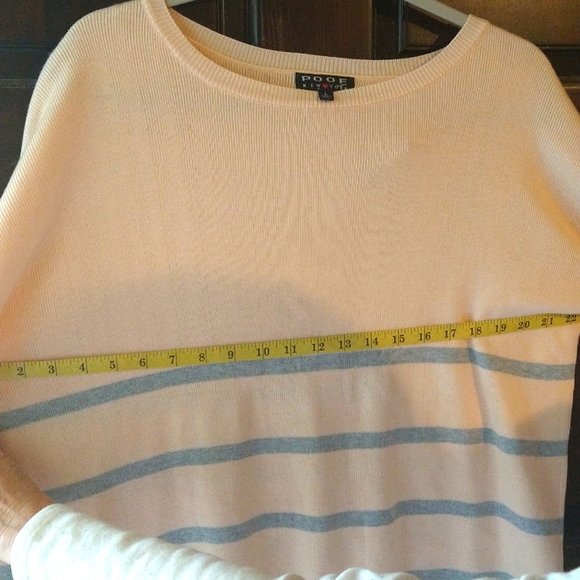 Poop new York oversized boxy sweater lg - Picture 5 of 6